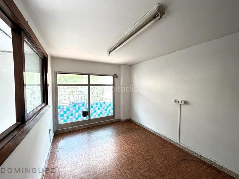 Foto 8eee1d54-e3fa-464b-8ea9-a8597963bcd3. Local comercial a Redondela