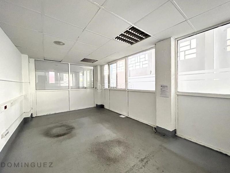 Foto b7d9c180-b7a8-497b-9a22-1eb5d4916088. Local comercial a Redondela