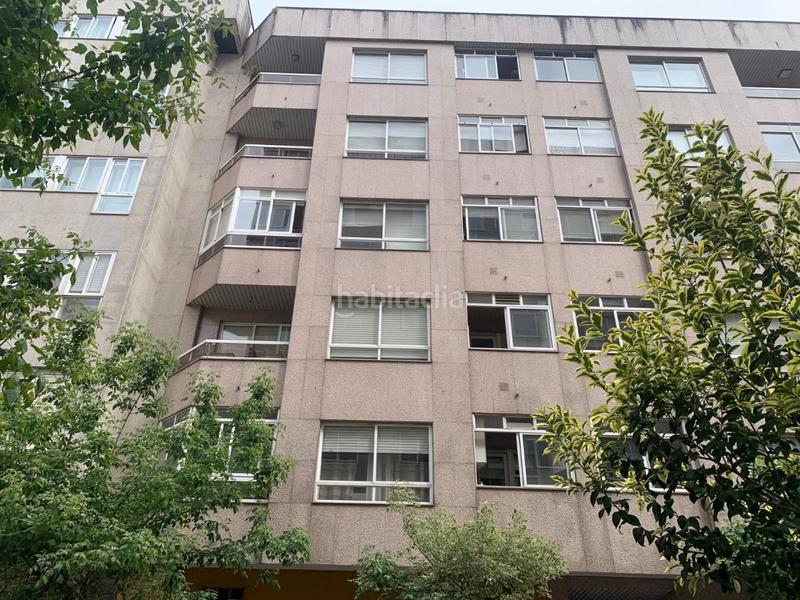 Foto b8f8e71d-58f8-4e4f-acc7-a6c3e9006313. Alquiler local comercial en O Castro Vigo