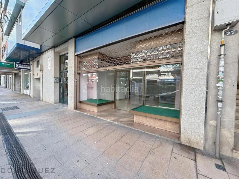 Foto b4192655-3b0e-4a70-b23f-dccb57d683b0. Rent business premise in travesía de Vigo - san xoán Vigo