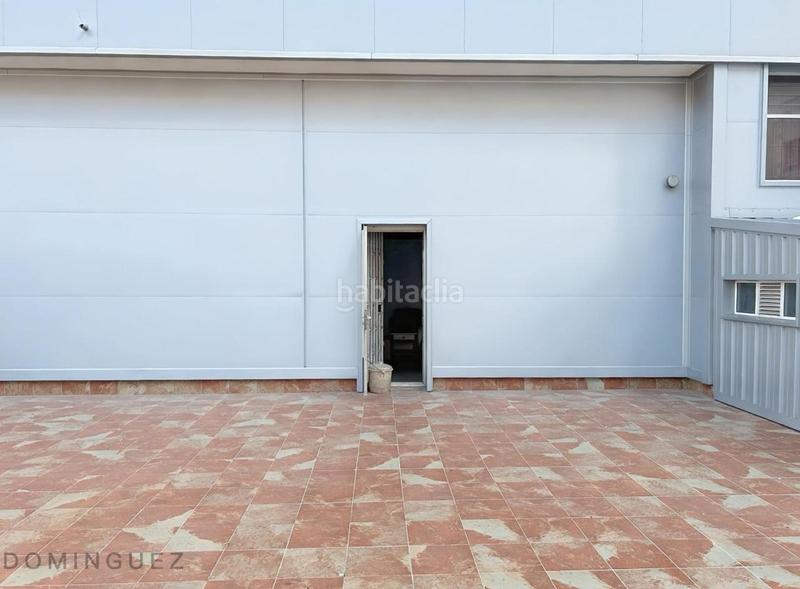 Foto d6035891-fda8-41c4-9418-7b217c2f8159. Rent business premise in travesía de Vigo - san xoán Vigo