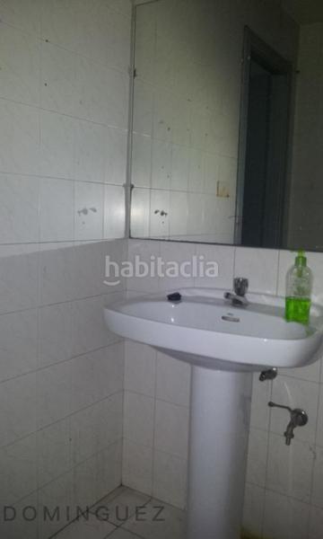 Foto d8bbb398-b6a0-4d25-abdd-b0c004bfa9be. Local comercial a Teis Vigo