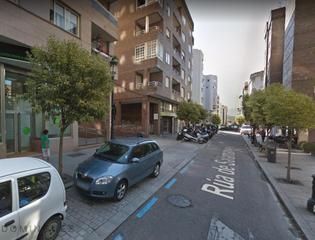 Locale commerciale in Plaza Independencia