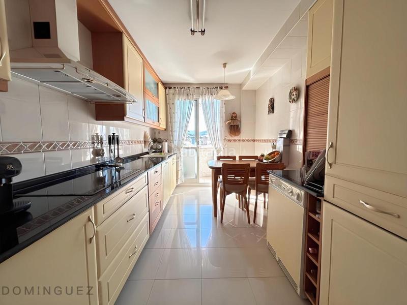 Foto df7c76f0-4b3a-4836-a112-5d78f01f23e8. Appartamento con riscaldamento parcheggio in Zona de Plaza de Barcelos Pontevedra