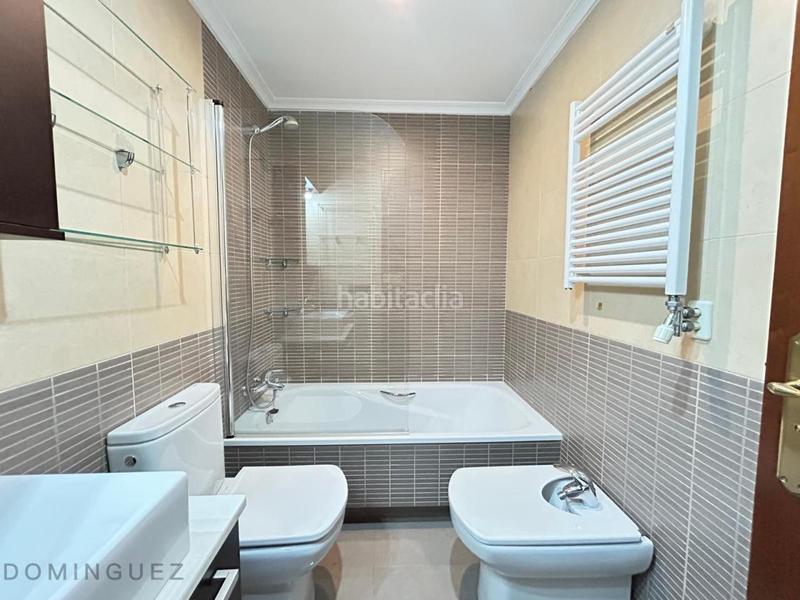 Foto e11e0f56-d80d-442f-b6bf-f4d894139240. Apartamento en O Castro Vigo
