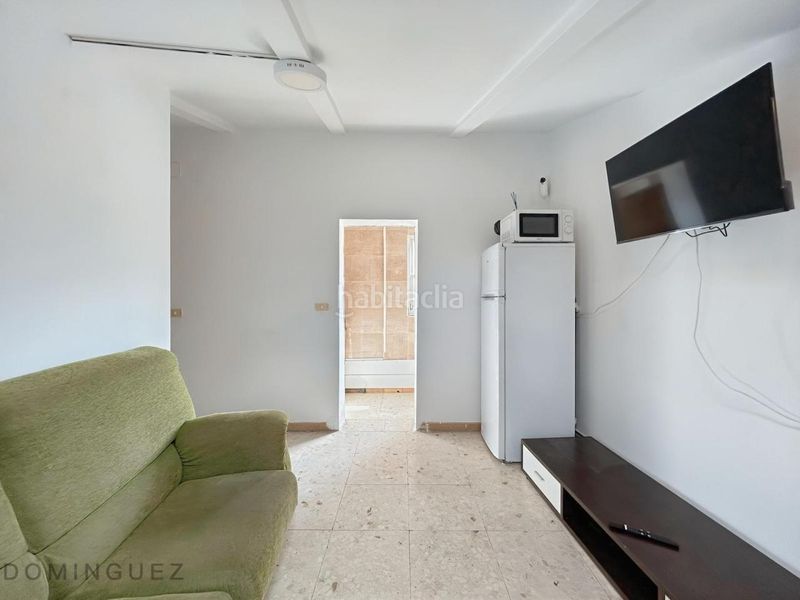 Foto c184114b-571d-43e4-ae3f-ad5774d2285e. Edificio in Marín