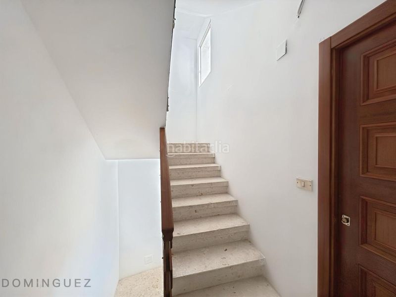 Foto e1595a38-f9fd-4494-94db-7f5c9a6490d7. Edificio in Marín