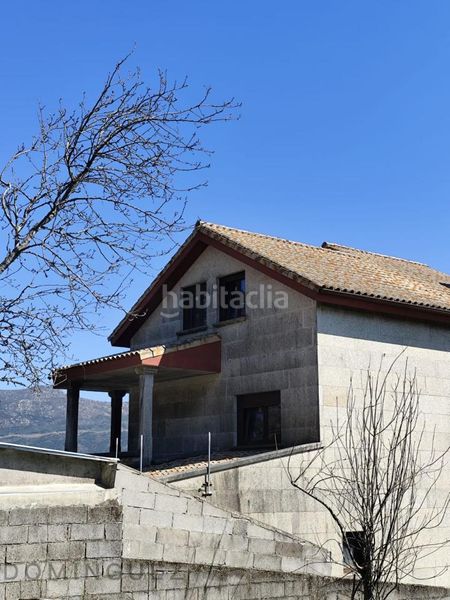 Foto 8d3cdb12-a3b3-447c-91ba-64c11f773186. Maison avec parking dans Mos