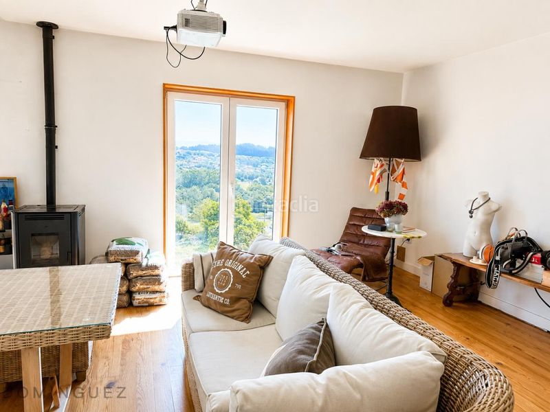 Foto e201fa1b-e217-4280-848e-9b71ad63baaf. Casa amb calefacció a Darbo Cangas