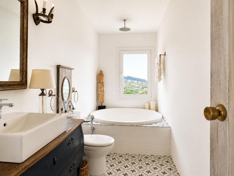 Foto eff3d7ac-1a96-4242-aa42-b048828b89df. Casa amb calefacció a Darbo Cangas