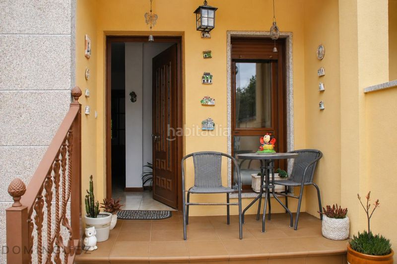 Foto aeeb9119-7a98-4609-b0bb-3f6f152a5030. Casa adosada en Darbo Cangas