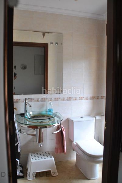 Foto f70e4540-5491-4f53-ae10-c6695ecf7b2f. Xalet amb calefacció aparcament a Darbo Cangas