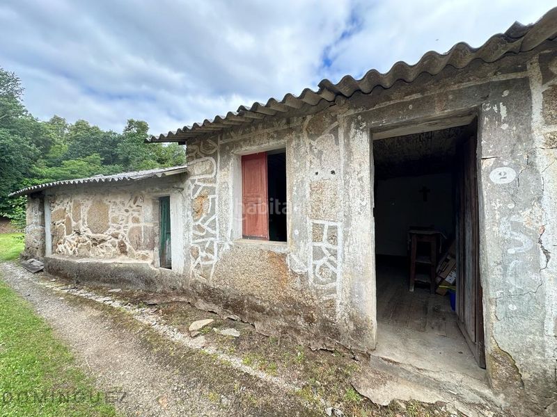 Foto df930927-40be-4603-ad42-e79e370ed5e1. Masia a Salvaterra de Miño