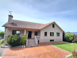 Chalet in Marín
