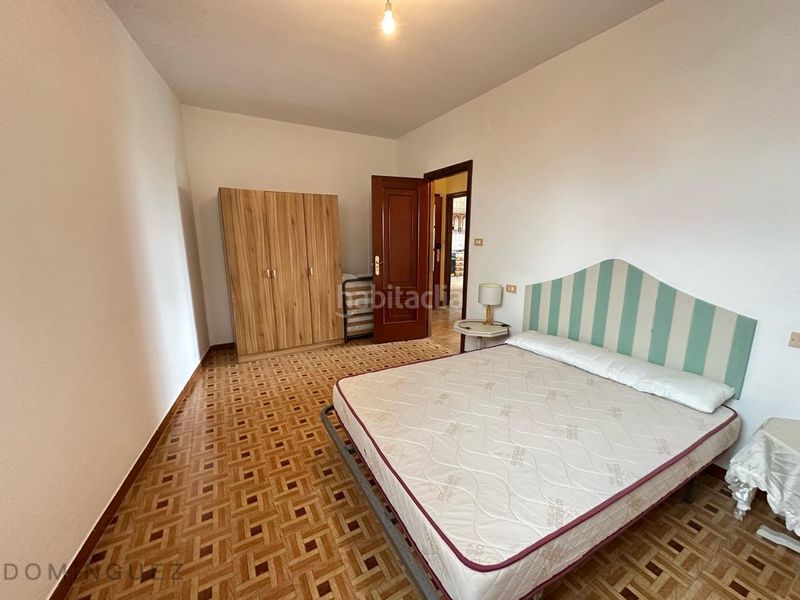 Foto b1386da3-44f1-4b6a-9505-8fa5cd5ce819. Casa amb aparcament a Marín