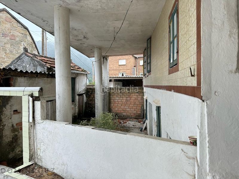 Foto d8fda227-5463-4d24-a9ad-4b0760cd5955. Casa amb aparcament a Marín