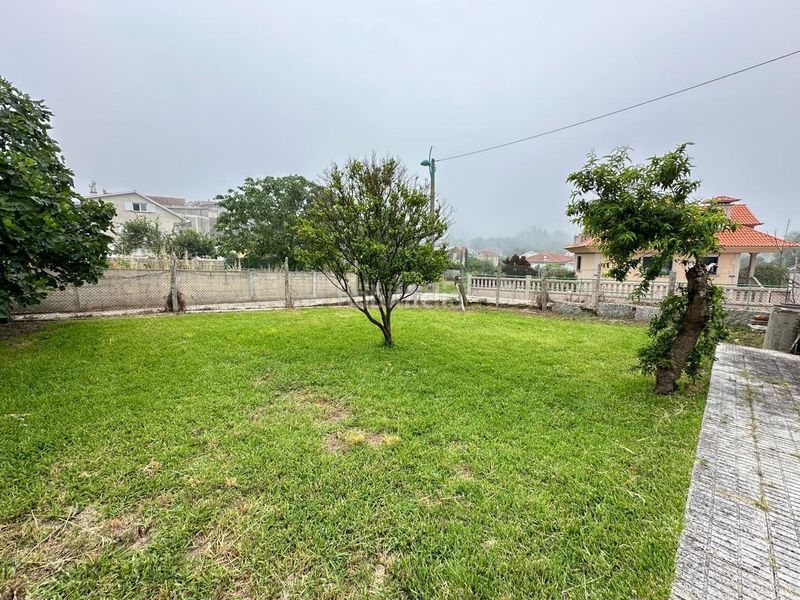 Foto fddc74c7-b0c4-49a5-8a56-173bd280de36. Casa amb aparcament a Marín