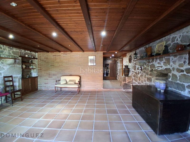 Foto 0bc0b80c-d6a4-46f3-a2fc-fd3494c4f69f. Masia amb calefacció a Cuntis