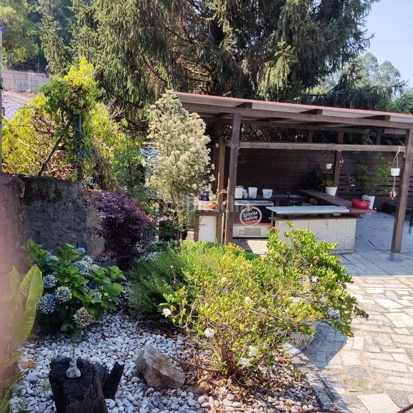 Foto e0b505b4-30e2-4d58-b855-bd84e1bd53e0. Chalet en Mos