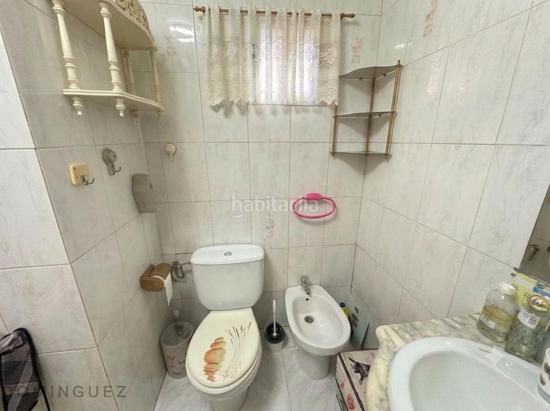 Foto 132cc6d9-3c7e-4389-b307-dcf5f8cccd48. Casa amb aparcament a Lavadores Vigo