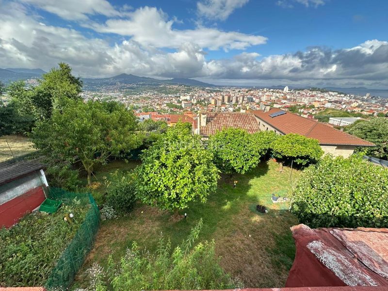 Foto 69377c36-bf01-4c13-af7d-8ff86c3fad9d. Casa amb aparcament a Lavadores Vigo