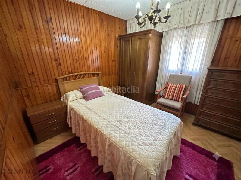 Foto 75bc6cb1-ea7c-4ae4-b59f-97b48f00e39b. Casa amb aparcament a Lavadores Vigo