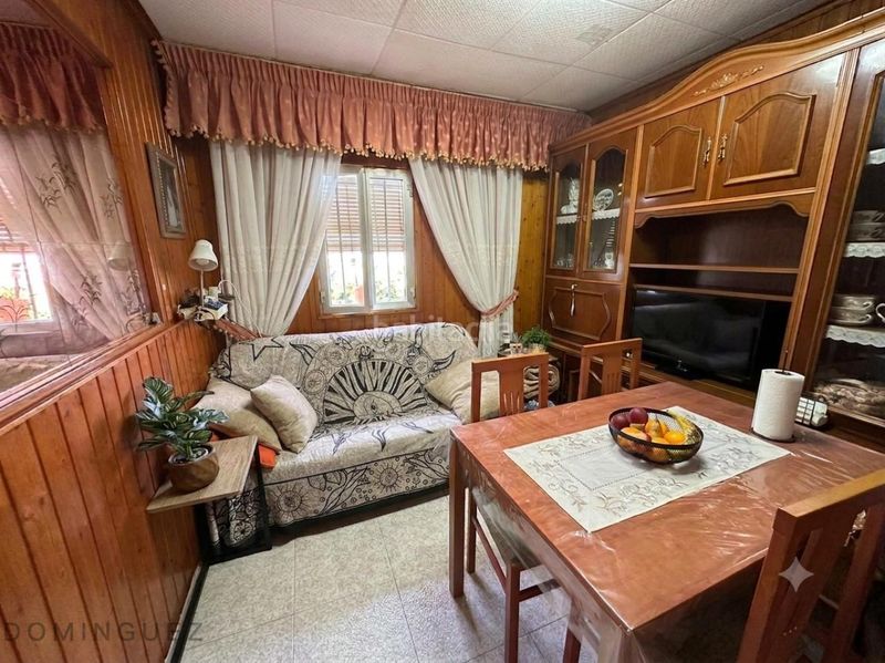 Foto 7c5e1d64-1ce1-4681-bbad-d8a54b495ff7. Casa amb aparcament a Lavadores Vigo