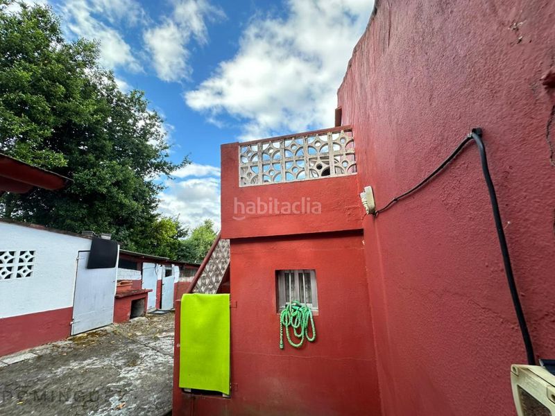 Foto 9bd18e4e-673d-456e-9331-722bfacfe1d6. Casa amb aparcament a Lavadores Vigo