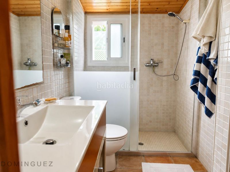 Foto dc8d4c4b-5d3f-45b1-a685-51378ab30bd3. Casa en Coiro Cangas