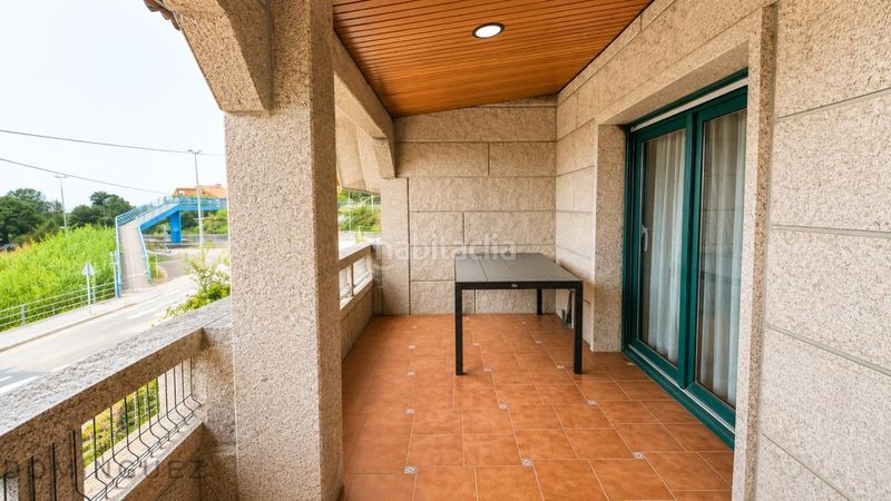 Foto 17b15fa9-e3a2-4922-b3fb-015dd36a1413. Xalet amb calefacció aparcament piscina a Bembrive Vigo