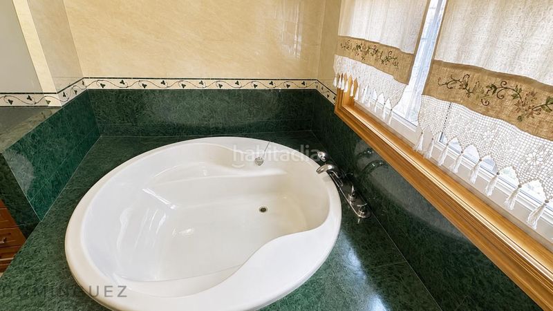 Foto d879518e-3d39-4e5b-a9fb-2fa339aafe7b. Xalet amb calefacció aparcament piscina a Bembrive Vigo