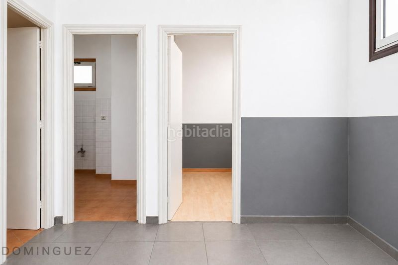 Foto c8eb6c85-567e-41ce-93ff-51561b6705c7. Local comercial a Lavadores Vigo
