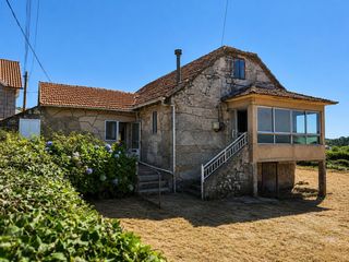 House in Pazos de Borbén