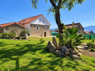 Chalet in Vilaboa