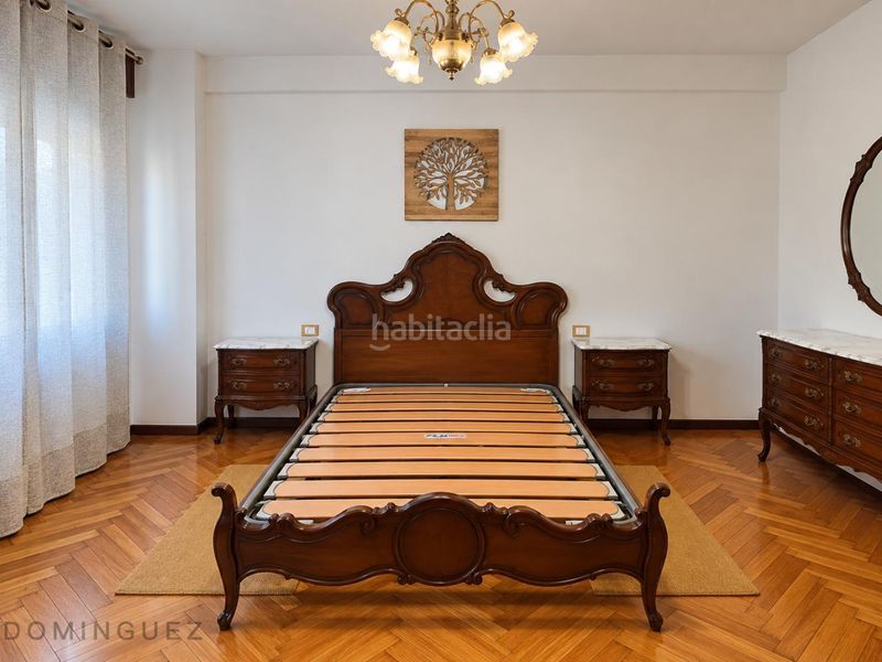 Foto c0cd7584-9488-4410-b202-e3318031d6e0. Pis amb calefacció aparcament a Plaza España - Corte Inglés Vigo