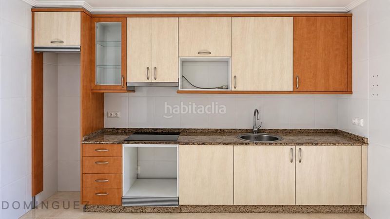Foto 28e7d787-f7e3-4f91-8d2c-929df28ff56e. Piso en Lavadores Vigo