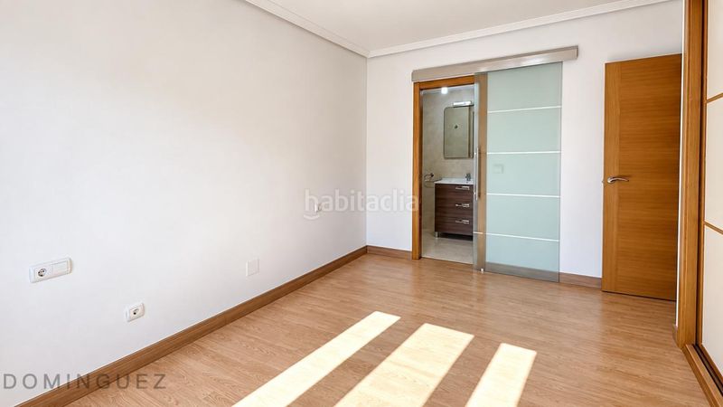 Foto 429fedd2-6aeb-4ec7-a2b3-7aef7ad7eac9. Piso en Lavadores Vigo