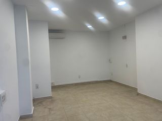 Miete Geschäftsraum in Calle riglos 10. Alquiler disponible: local en planta calle, exterior