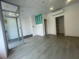 Lloguer Local Comercial a Calle del marqués de la cadena 42. Local comercial en la jota