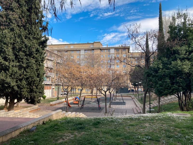 Foto 25b10606-6c3c-4e91-9904-ea7ab1efcda9. Location local commercial dans calle de brazato 8 dans Zaragoza