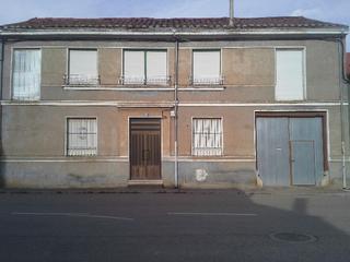 Maison à San Cristóbal de la Polantera. Casa  veguellina de fondo veguellina de fondo