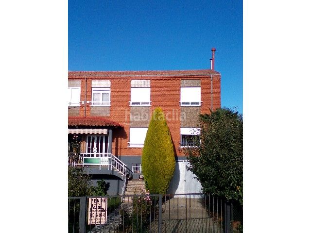 Foto cd4f640b-b291-4385-b9a7-998ced3a4907. Casa amb calefacció aparcament a Bañeza (La)