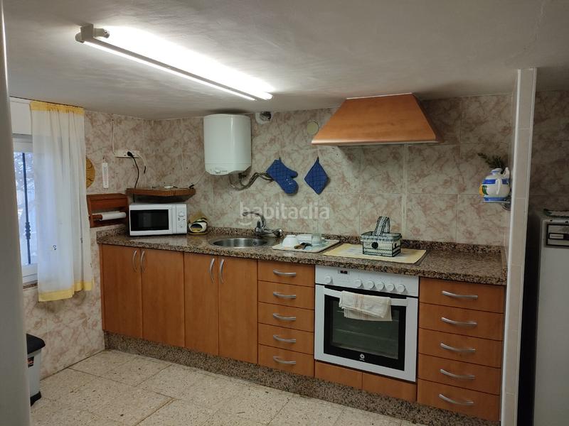 Foto 1bb37ee6-8769-4b65-8c69-6ce5164b72ee. Casa con parcheggio in Alija del Infantado