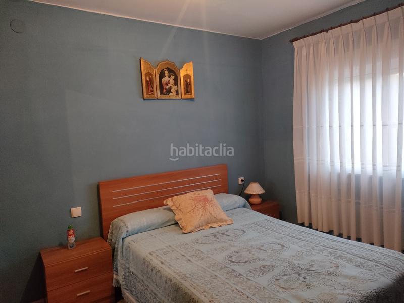 Foto a094251e-1829-48e1-bede-198afc5b4729. Casa con parcheggio in Alija del Infantado