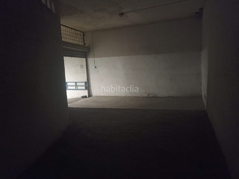 Foto f4dd1d42-8045-492c-8500-3dace4eb8691. Aparcament cotxe a Bañeza (La)