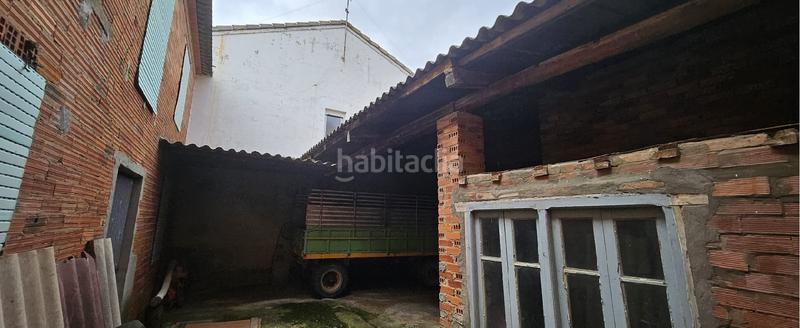 Foto cf69c00c-a110-4a46-b802-080cdbda01a1. Maison avec chauffage parking dans Regueras de Arriba