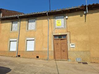 House in Villares de Órbigo. Casa  santibañez de valdeiglesias santibañez de valdei