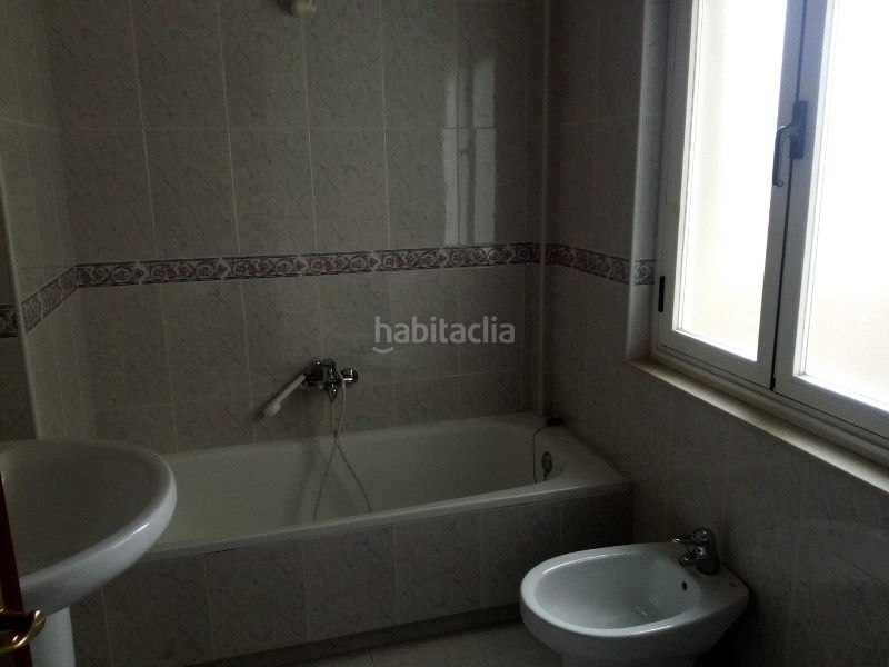 Foto 433b108c-70c8-4a46-a95e-91a82d867648. Pis a Bañeza (La)