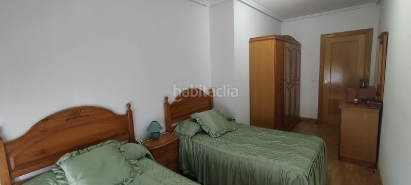 Foto e996a978-ae1a-42e1-abd1-76282e423d8e. Pis amb calefacció aparcament a Bañeza (La)