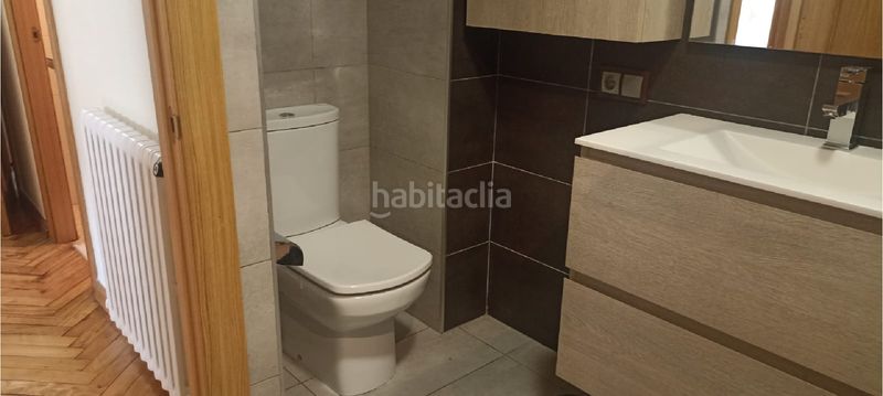 Foto f3ea3b0d-8b92-4f66-a5b4-f00a457f2eaf. Pis amb calefacció a Bañeza (La)